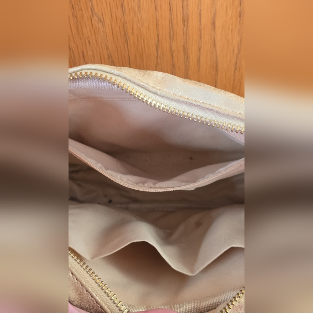 Caroline Hill Quilted Metallic Gold Shimmer Purse Excellent Condition - Picture 8 of 8